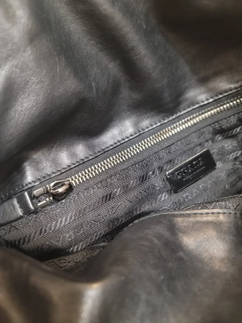 PRADA Milano Italy Black Tessuto-Vitelli Push-lock Easy Shoulder Bag Vintage - Picture 14 of 16